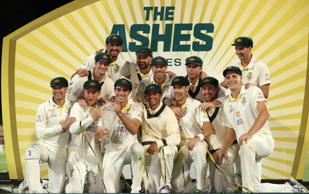 Australia celebrate 4-0 Ashes