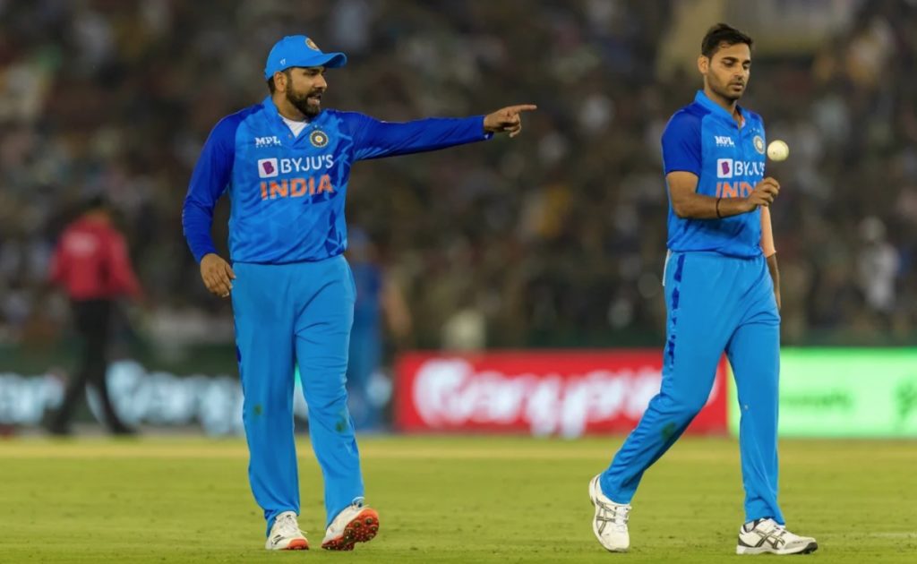 Rohit Sharma Bhuvneshwar Kumar